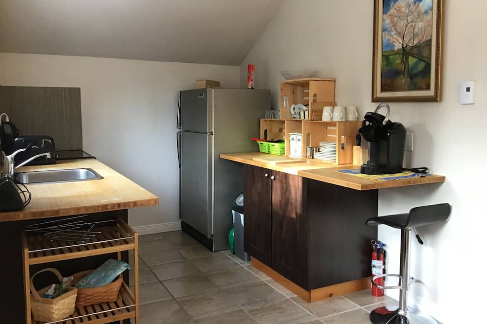 Photo of Kitchen in Val-des-Lacs