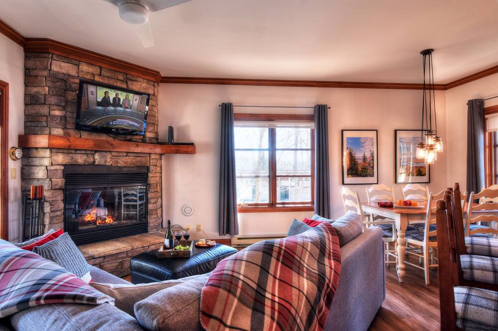 Photo of Livingroom in Mont-Tremblant