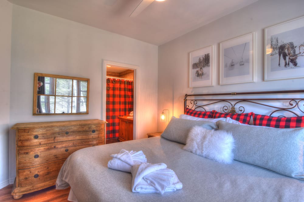 Photo of Bedroom in Mont-Tremblant