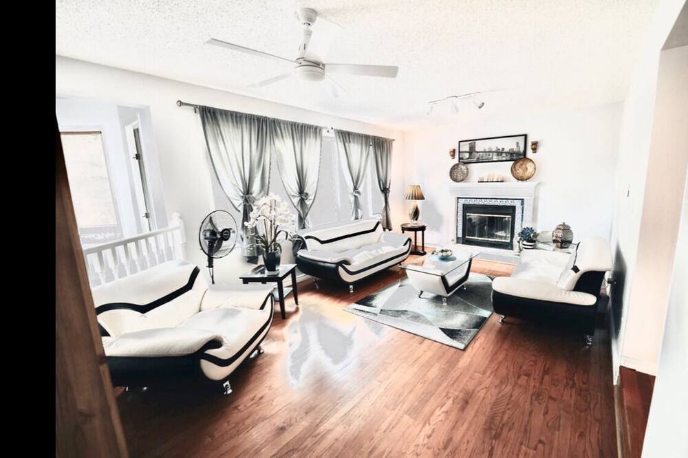 Photo of Bedroom in North Central Edmonton