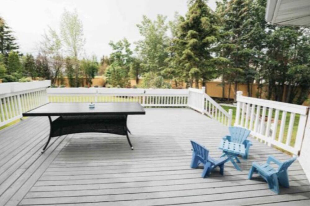 Photo of Patio Balcony in North Central Edmonton