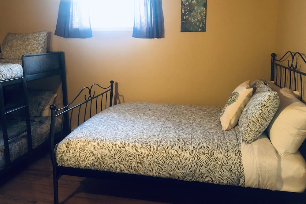 Photo of Bedroom in Lac-Brome