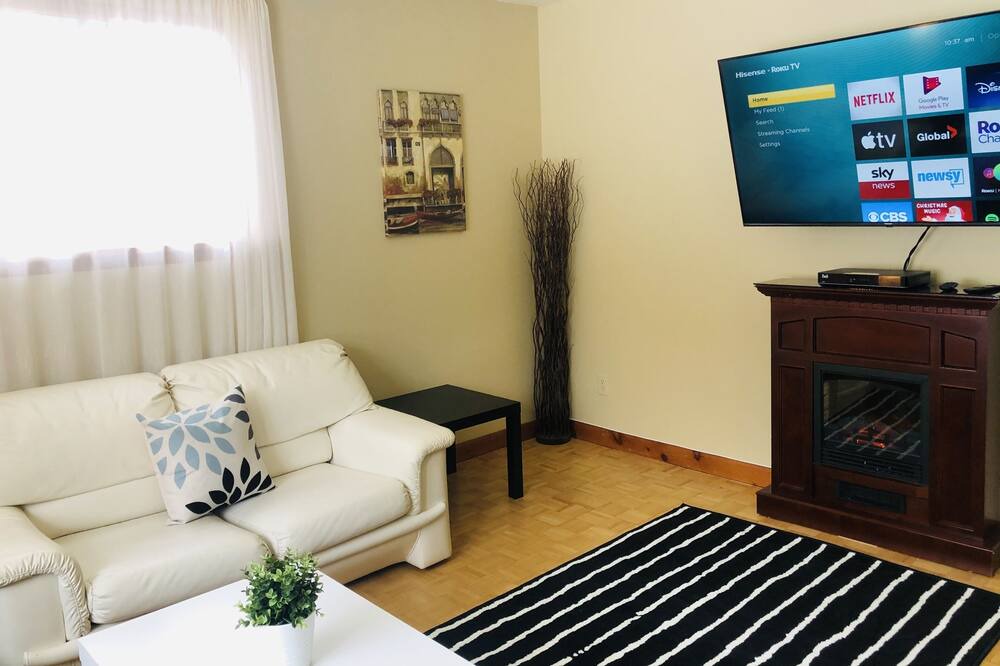 Photo of Livingroom in Lac-Brome