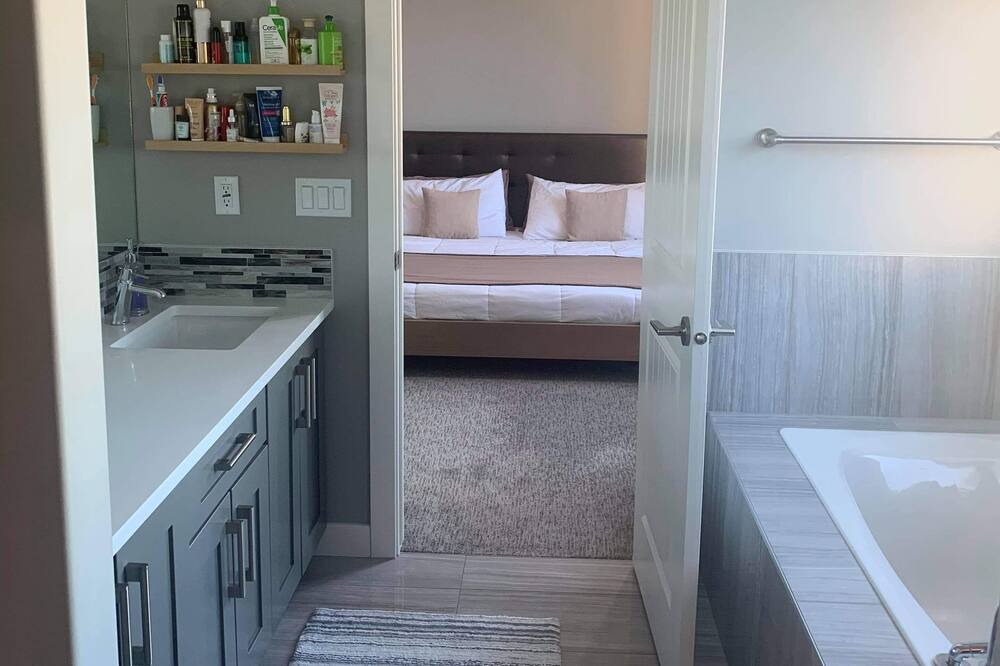 Photo of Bedroom in Symons Valley