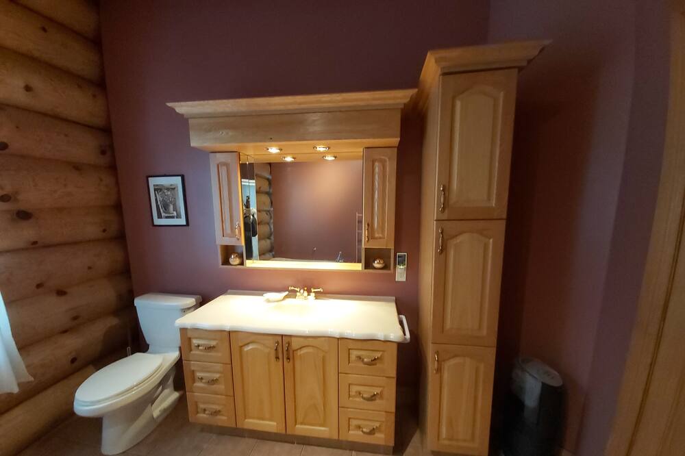Photo of Bathroom in Stanstead Township