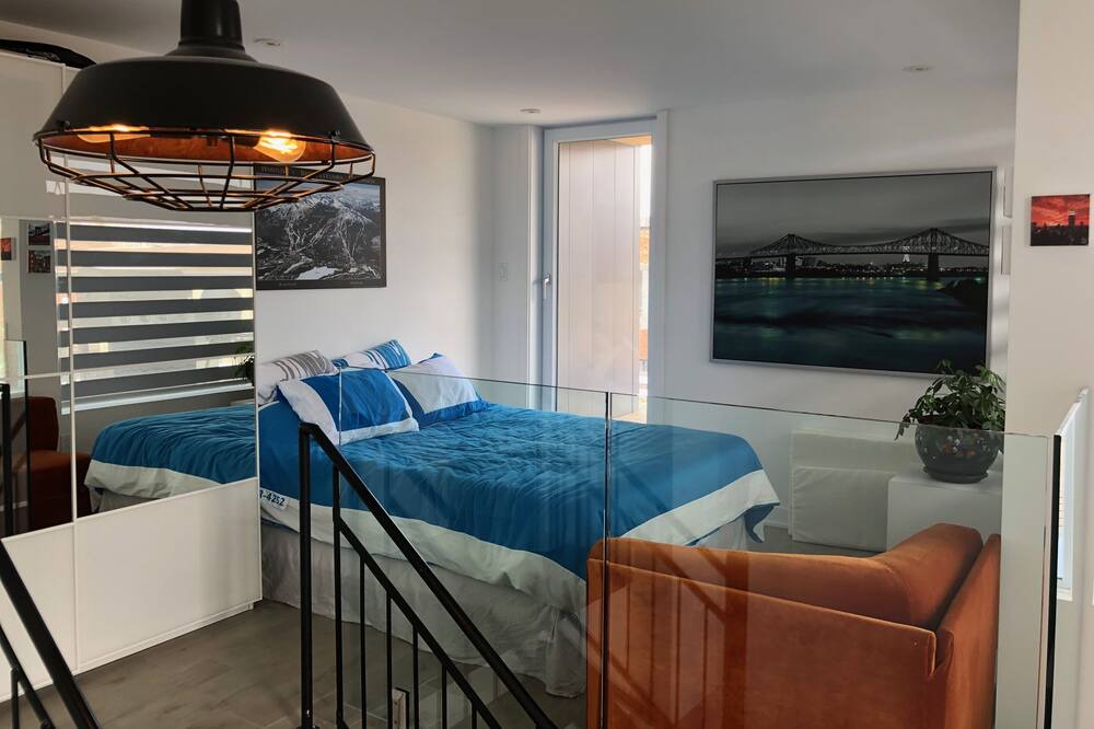 Photo of Livingroom in Pointe-Saint-Charles