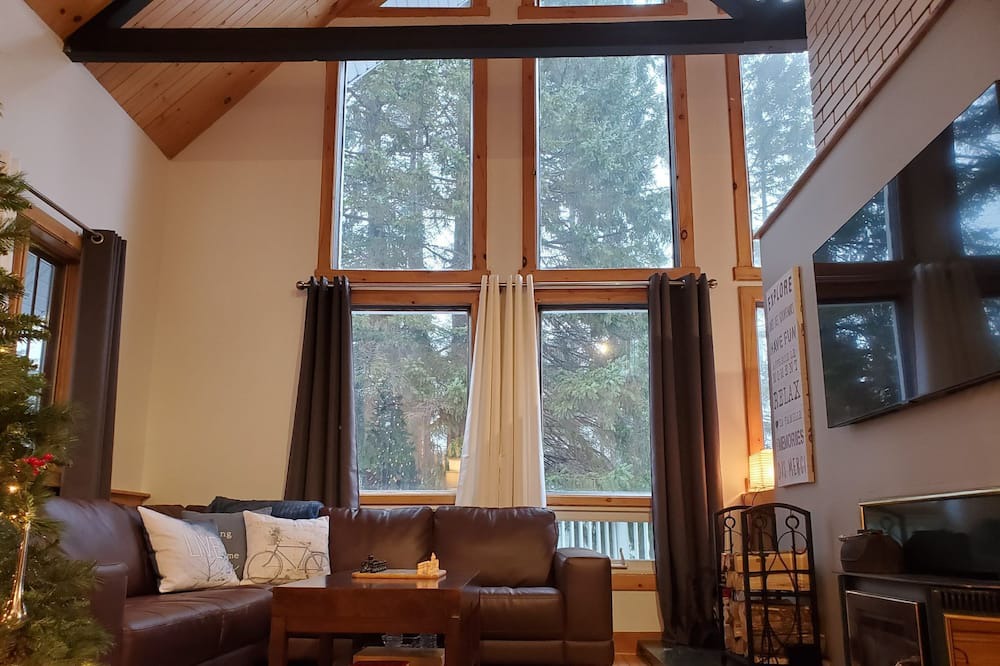 Photo of Livingroom in Esterel