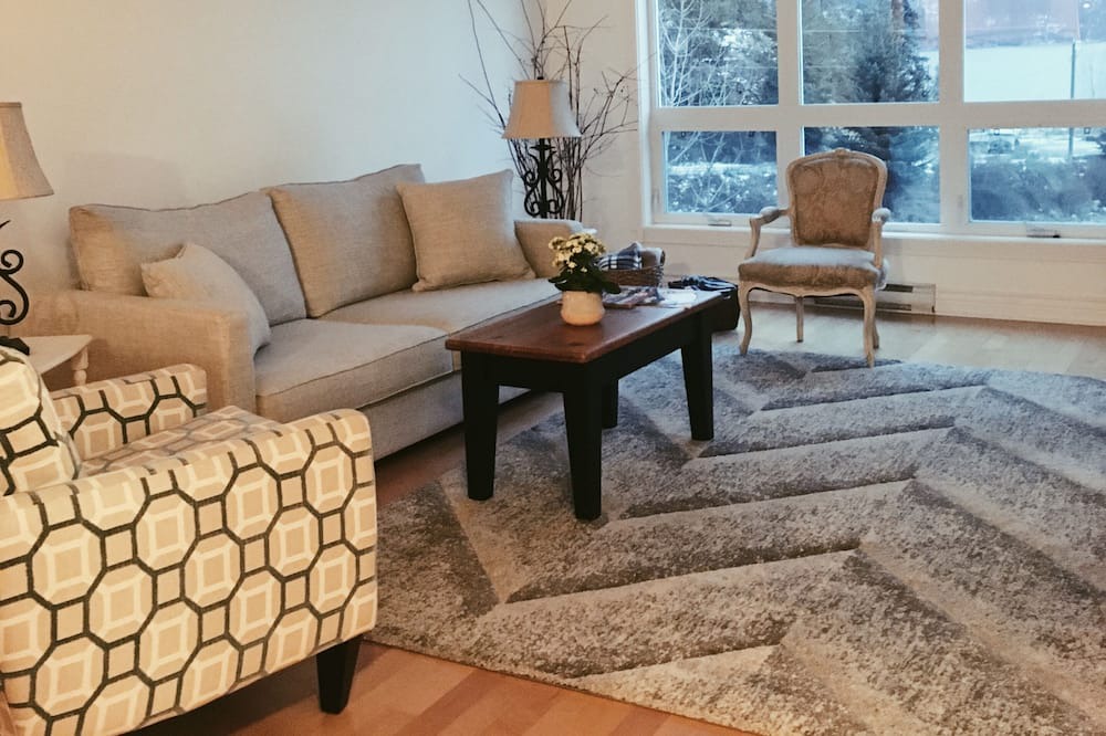 Photo of Livingroom in Kaslo