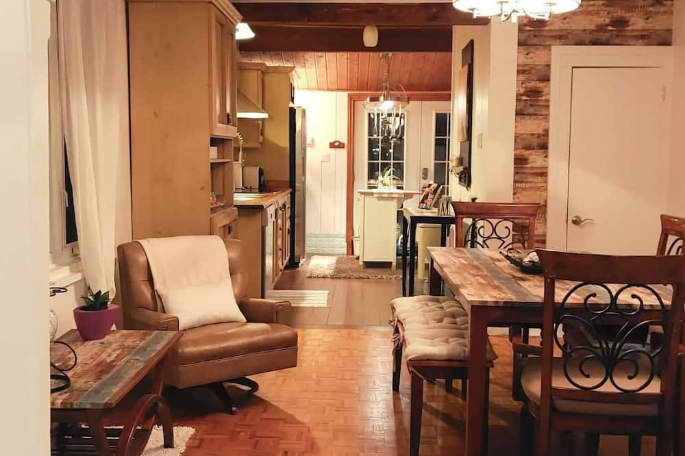 Photo of Livingroom in Terrebonne