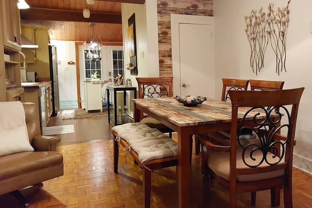 Photo of Livingroom in Terrebonne