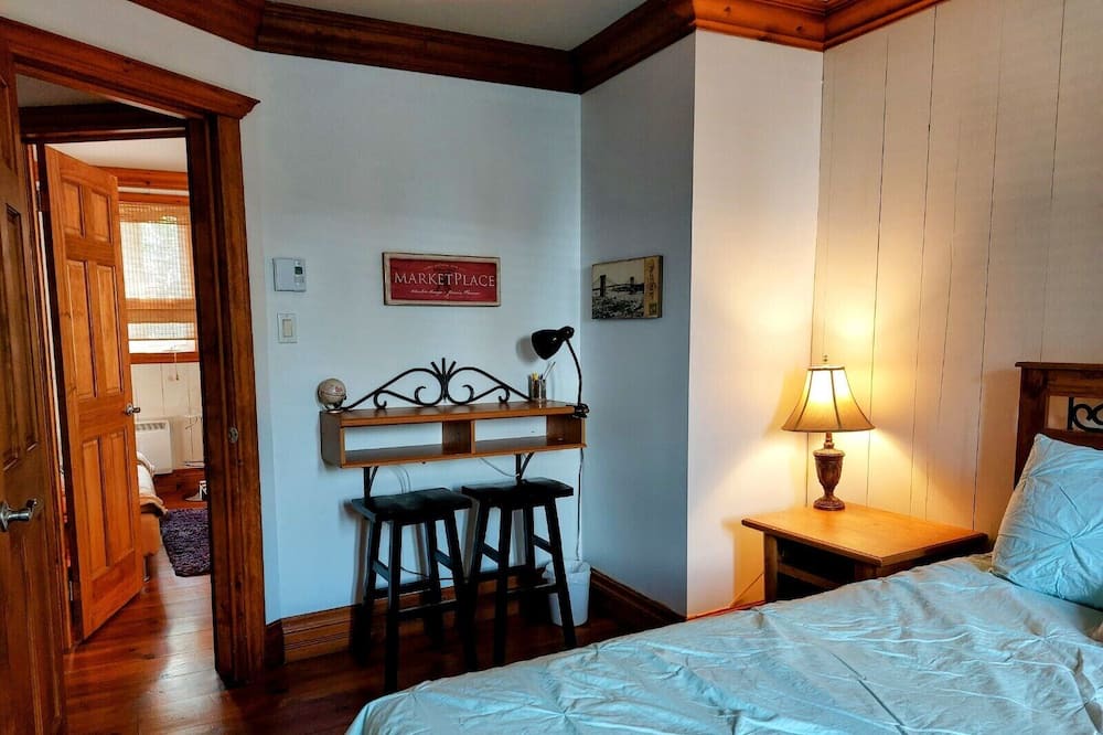 Photo of Bedroom in Terrebonne