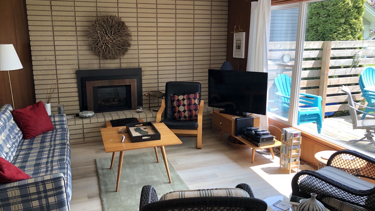 Photo of Livingroom in Wheatley