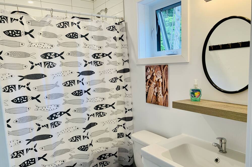 Photo of Bathroom in Matawinie Regional County Municipality