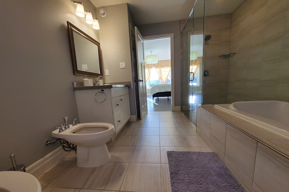 Photo of Bathroom in North Port