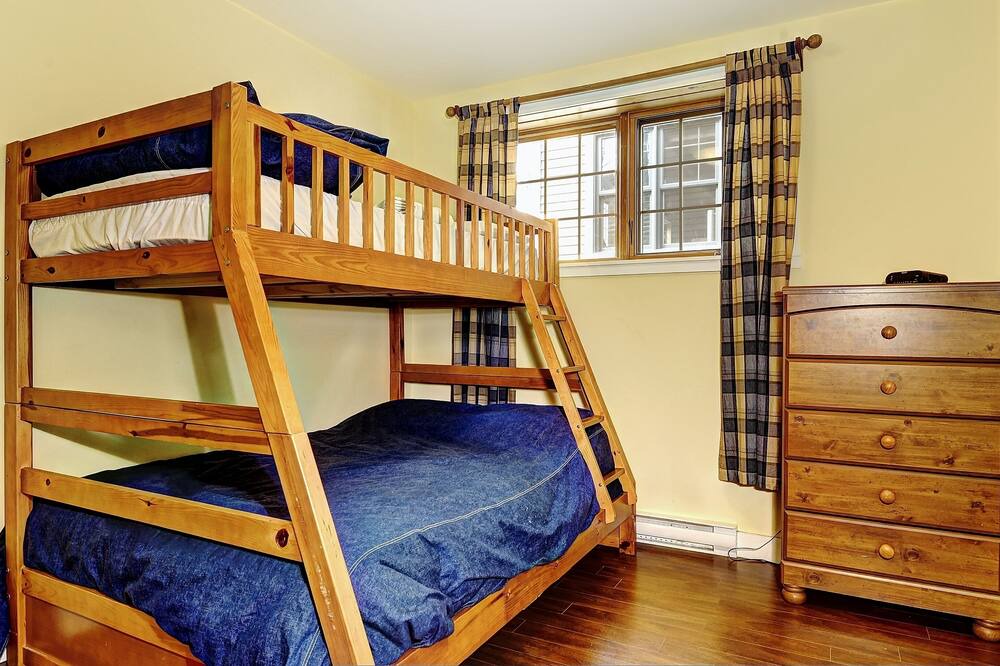 Photo of Bedroom in Stoneham