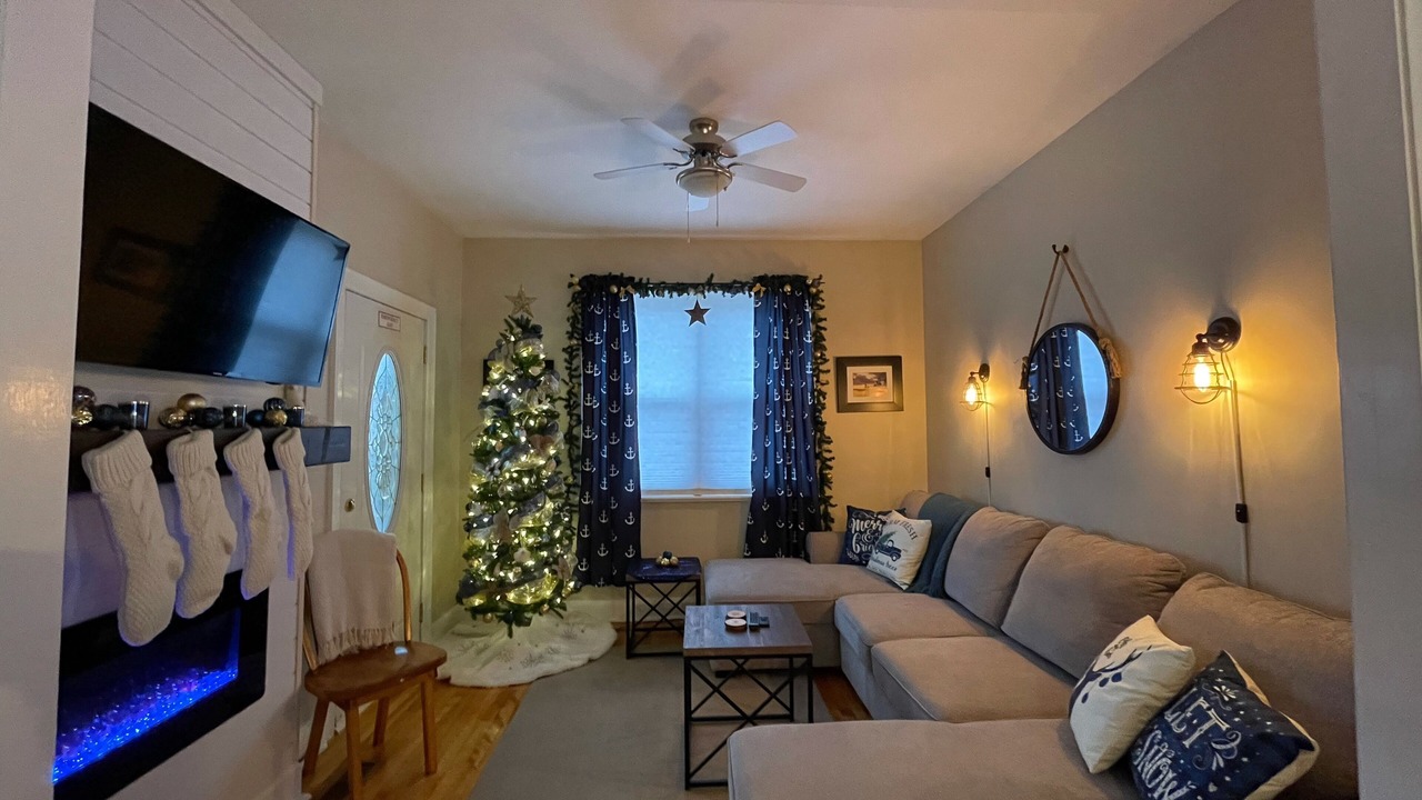 Photo of Livingroom in Barry's Bay