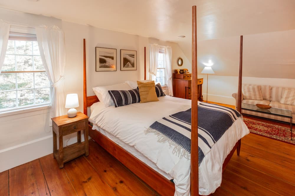 Photo of Bedroom in Mahone Bay