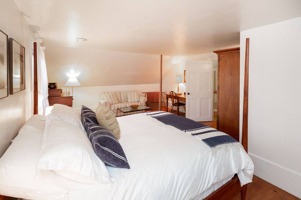 Photo of Bedroom in Mahone Bay