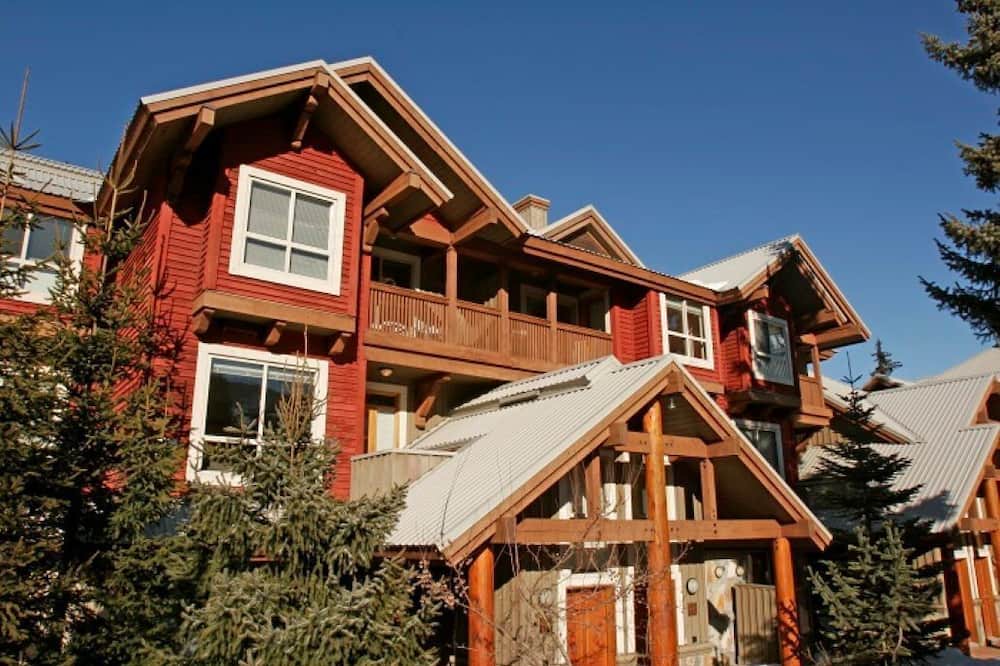 Photo of Outdoor in Whistler Cay Estates