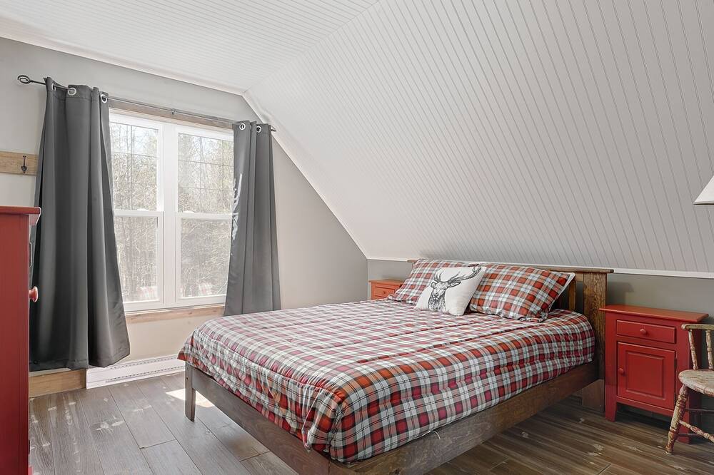 Photo of Bedroom in Stoneham