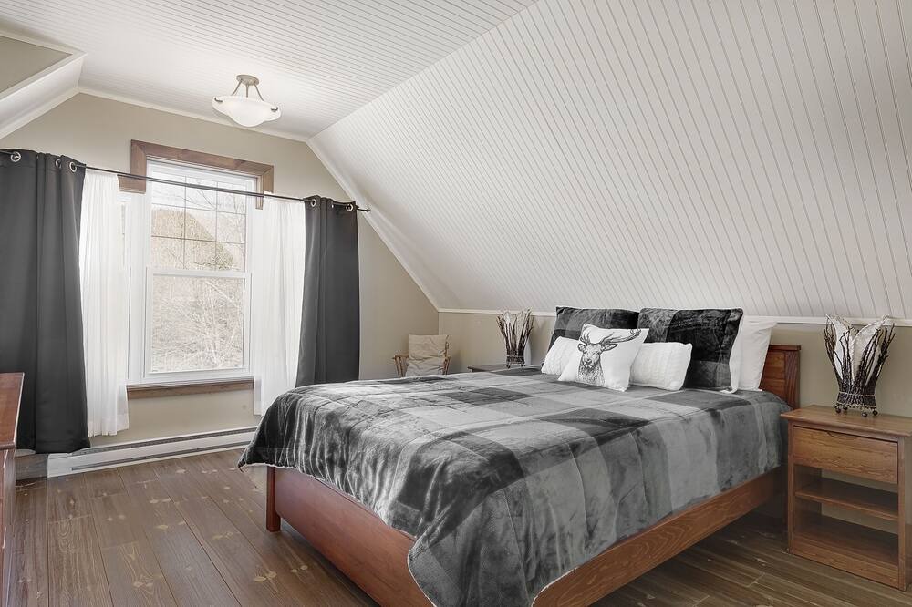 Photo of Bedroom in Stoneham
