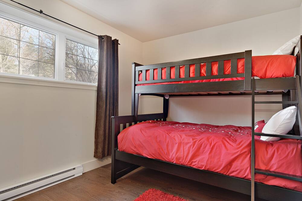 Photo of Bedroom in Stoneham