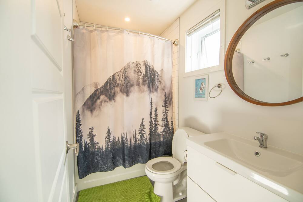 Photo of Bathroom in Entrelacs