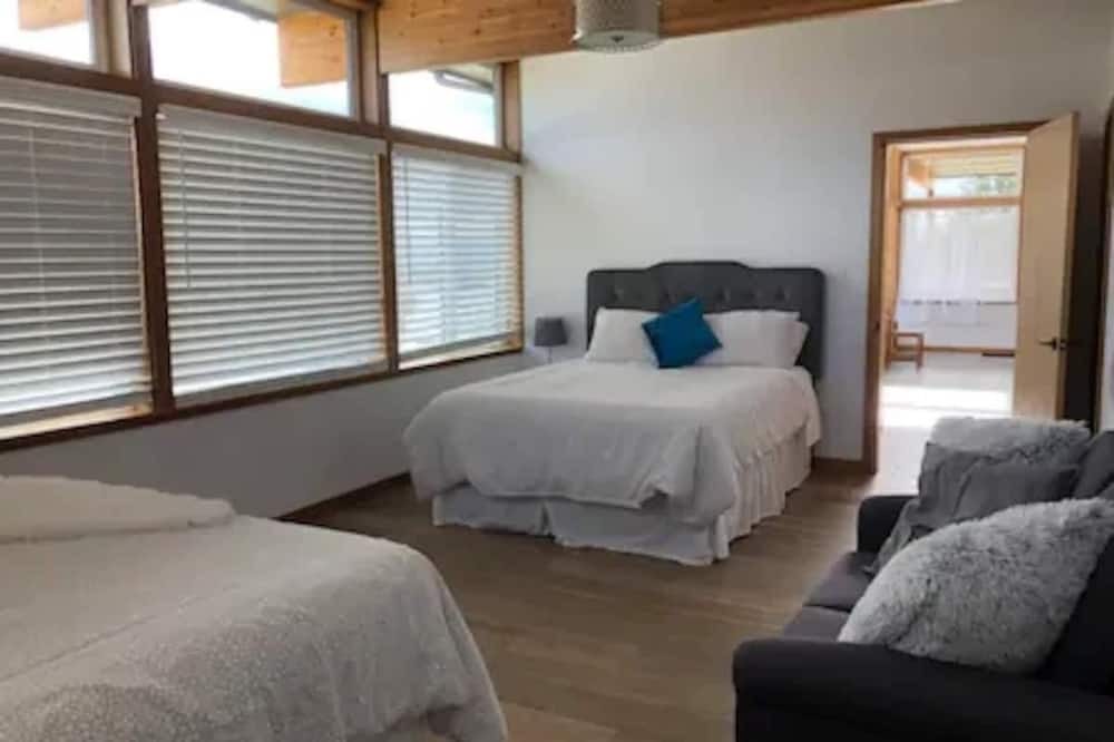 Photo of Bedroom in West Sechelt