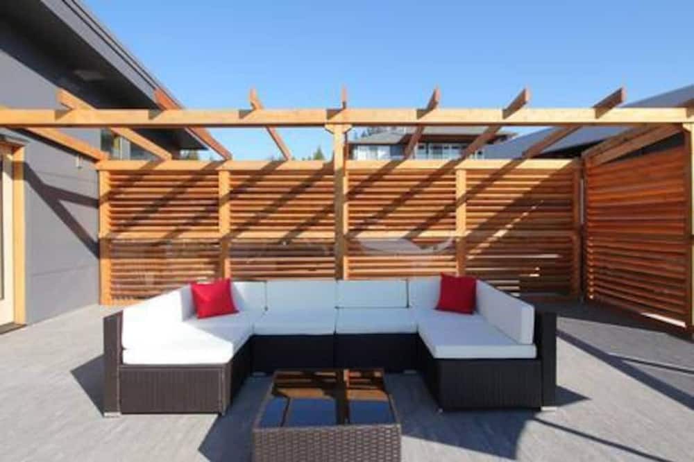 Photo of Patio Balcony in West Sechelt