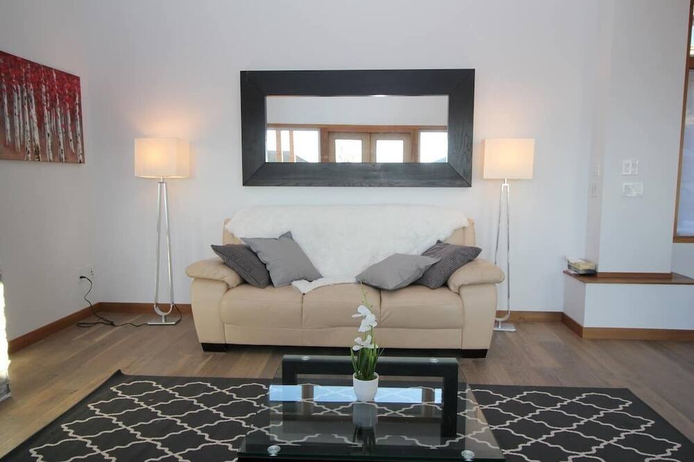 Photo of Livingroom in West Sechelt