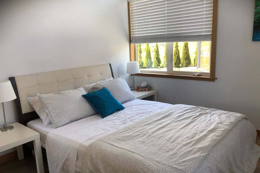 Photo of Bedroom in West Sechelt