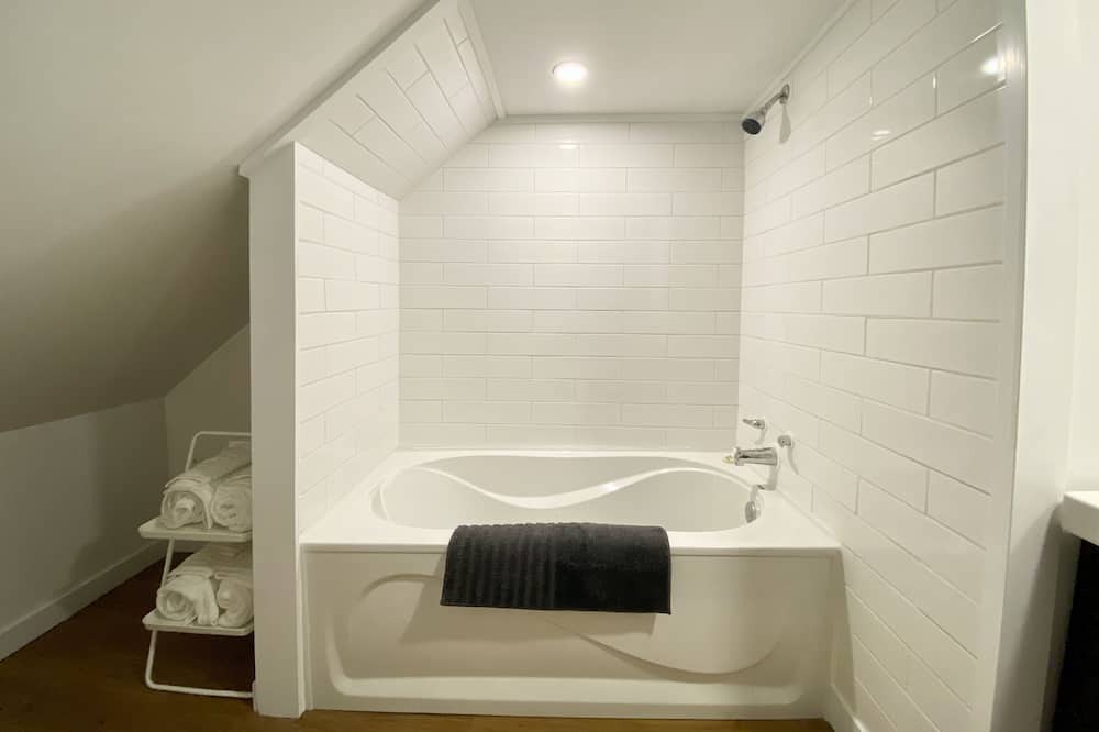 Photo of Bathroom in Bay of Fundy & Annapolis Valley