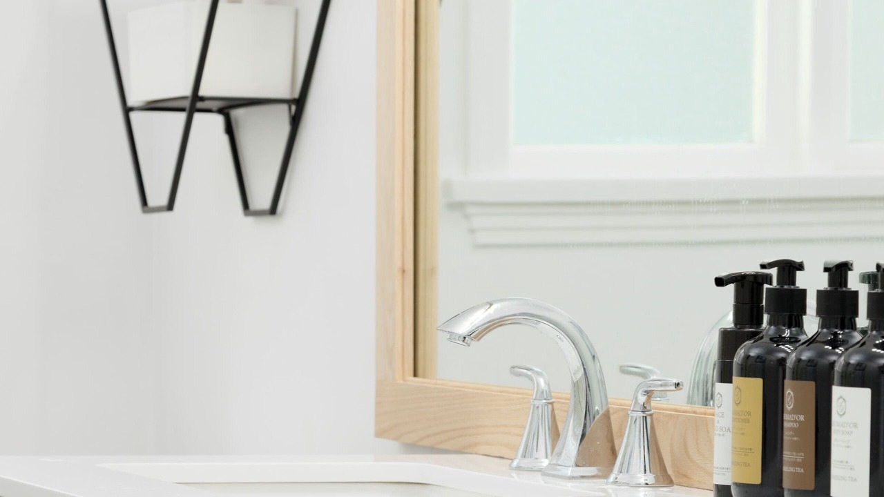 Photo of Bathroom in Departure Bay