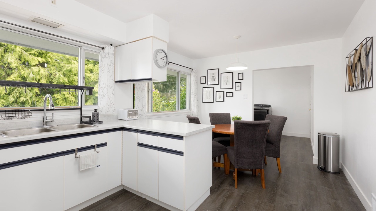 Photo of Kitchen in Departure Bay