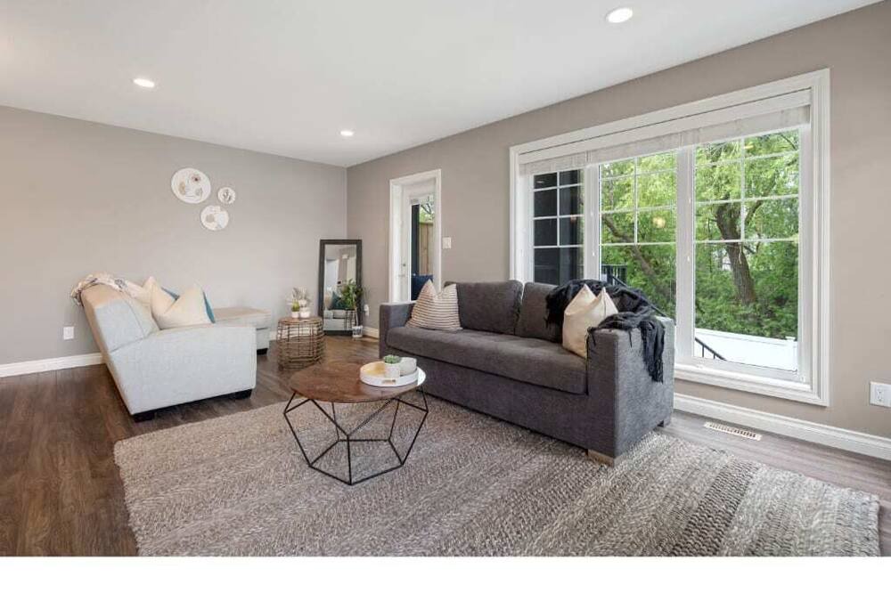 Photo of Livingroom in Sylvan Lake