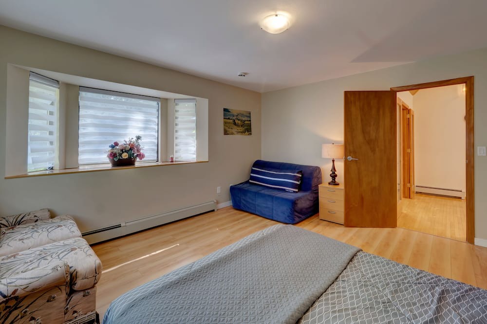 Photo of Bedroom in West Porpoise Bay