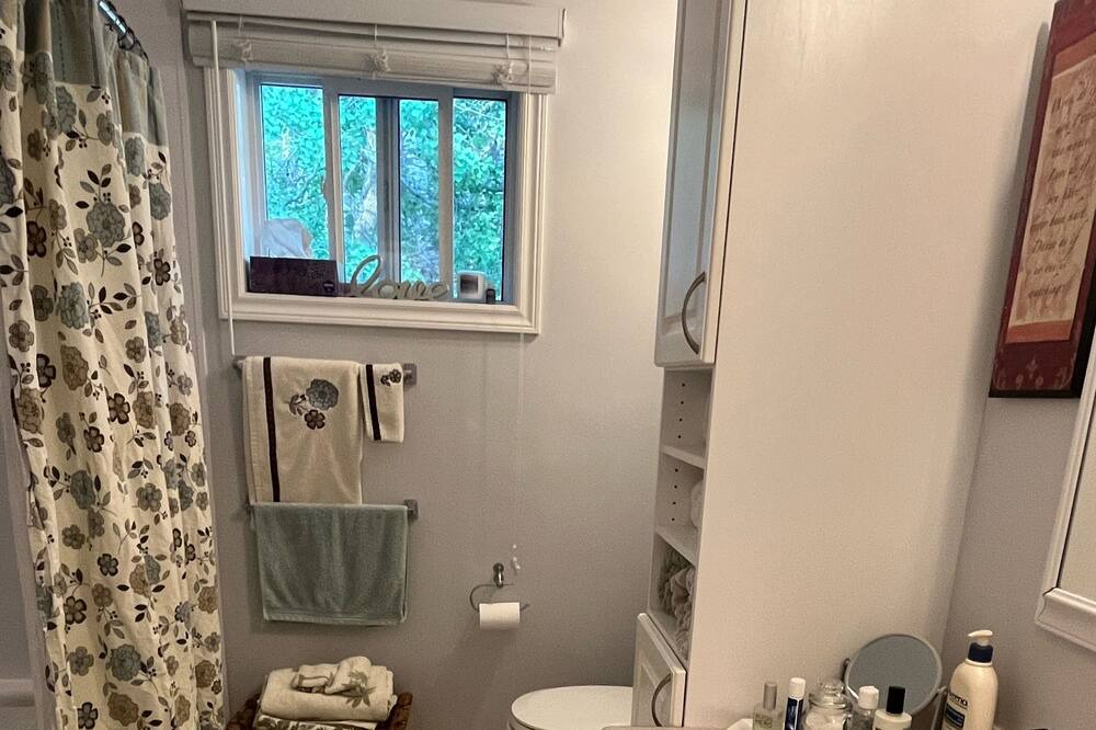 Photo of Bathroom in Winnipeg Beach