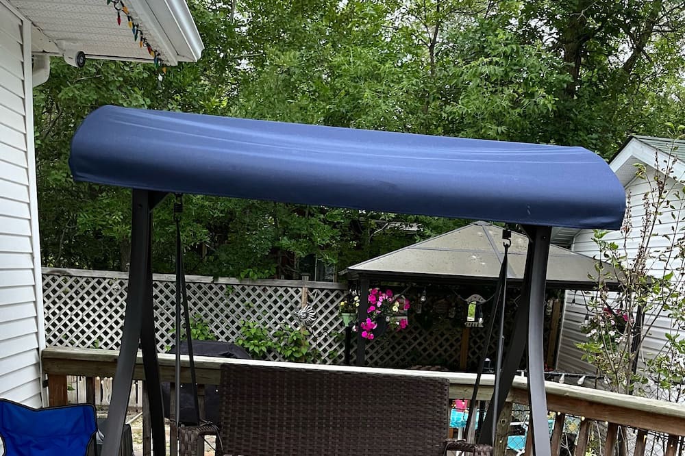 Photo of Patio Balcony in Winnipeg Beach