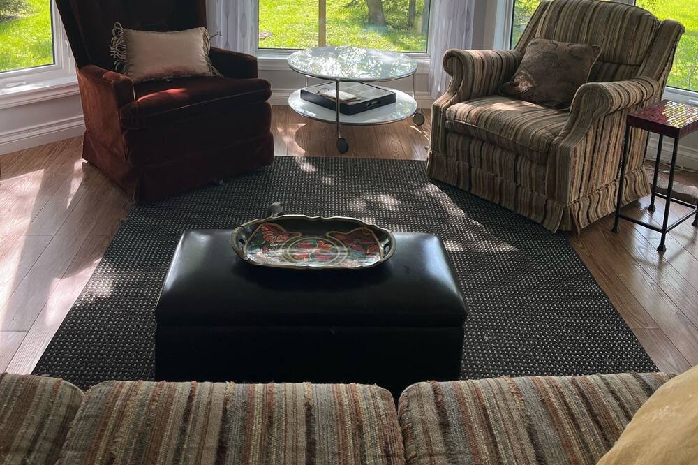 Photo of Livingroom in Winnipeg Beach