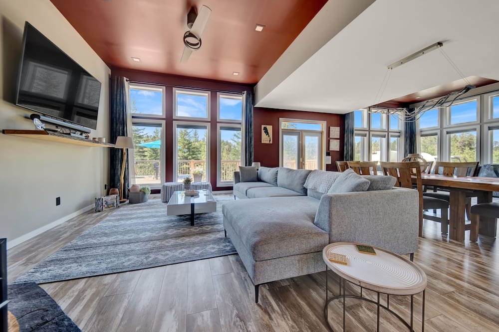 Photo of Livingroom in Lester Beach