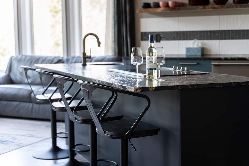 Photo of Kitchen in Lester Beach