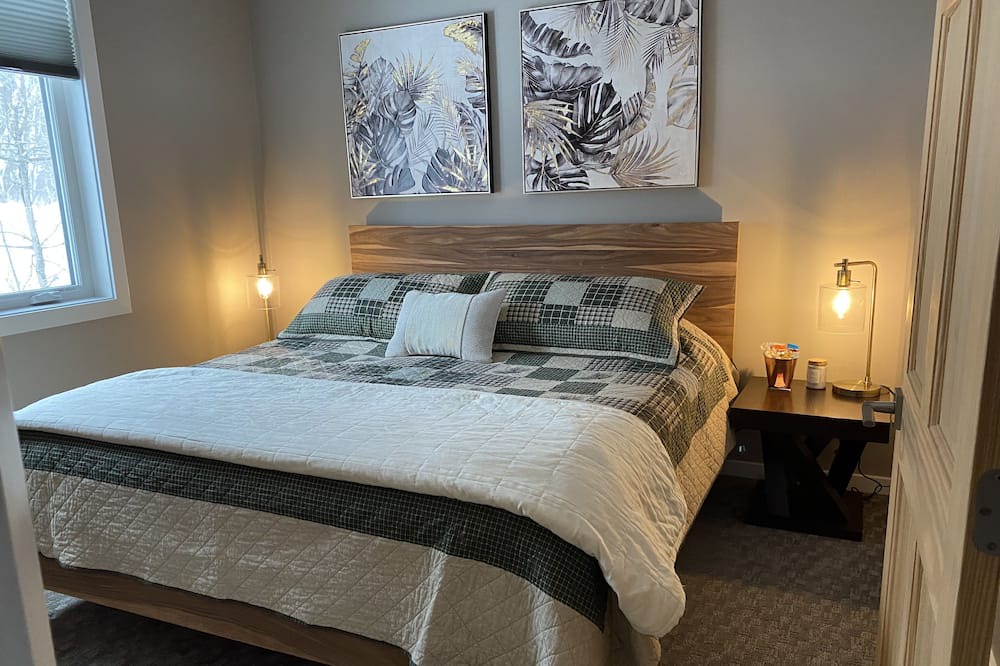 Photo of Bedroom in Lester Beach