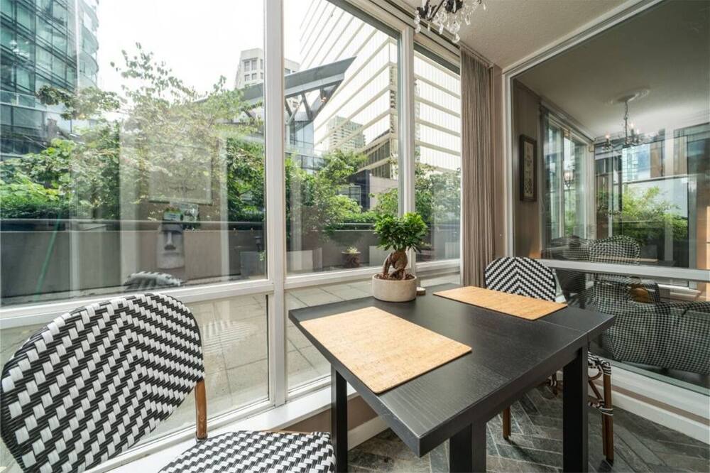 Photo of Patio Balcony in Coal Harbour