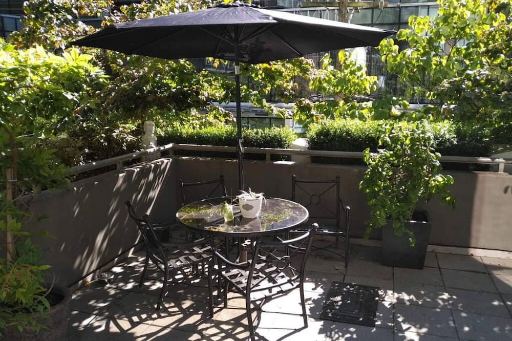 Photo of Patio Balcony in Coal Harbour