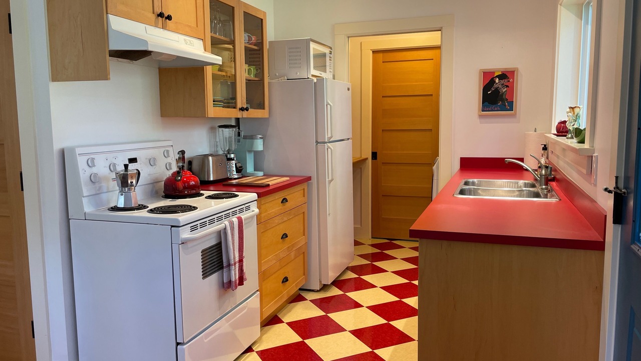 Photo of Kitchen in Courtenay