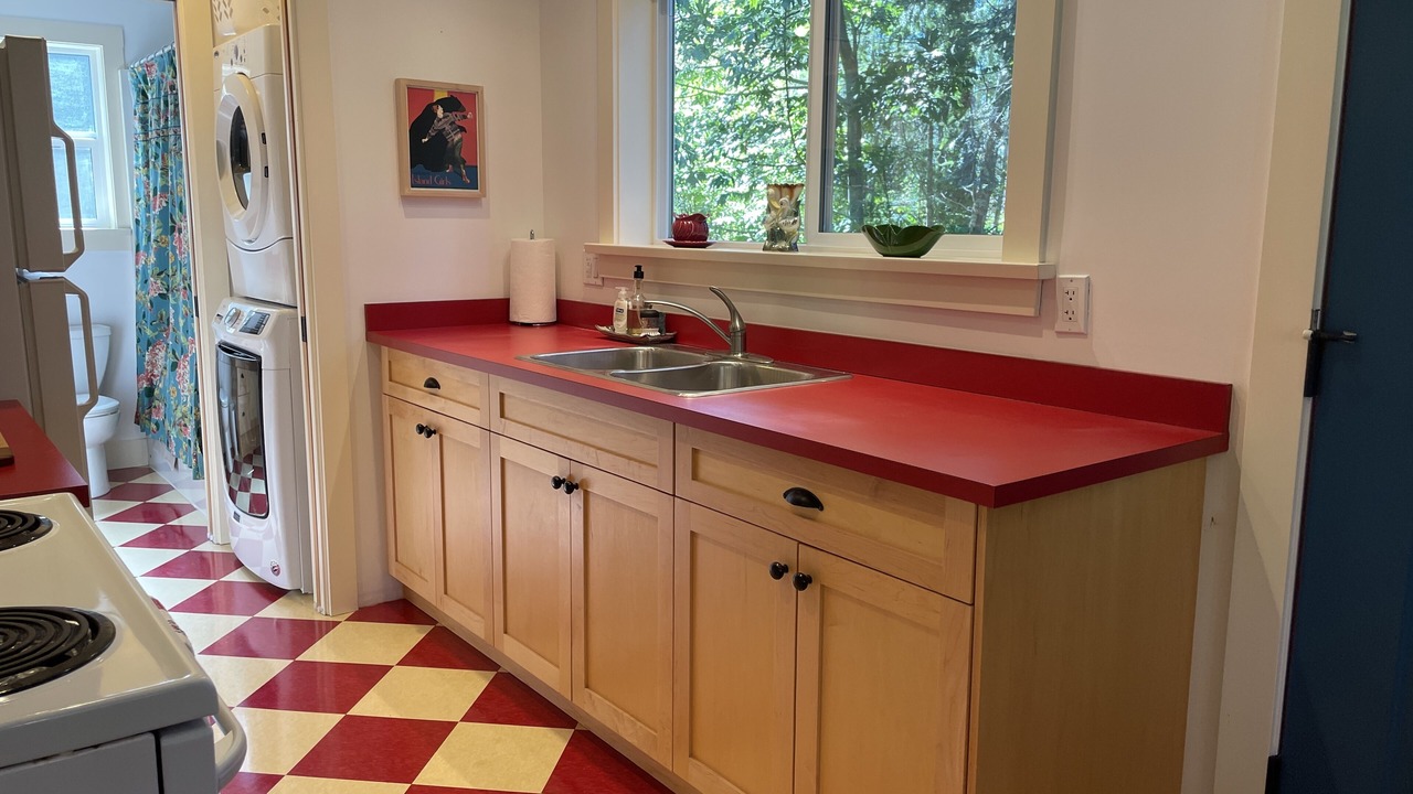 Photo of Kitchen in Courtenay