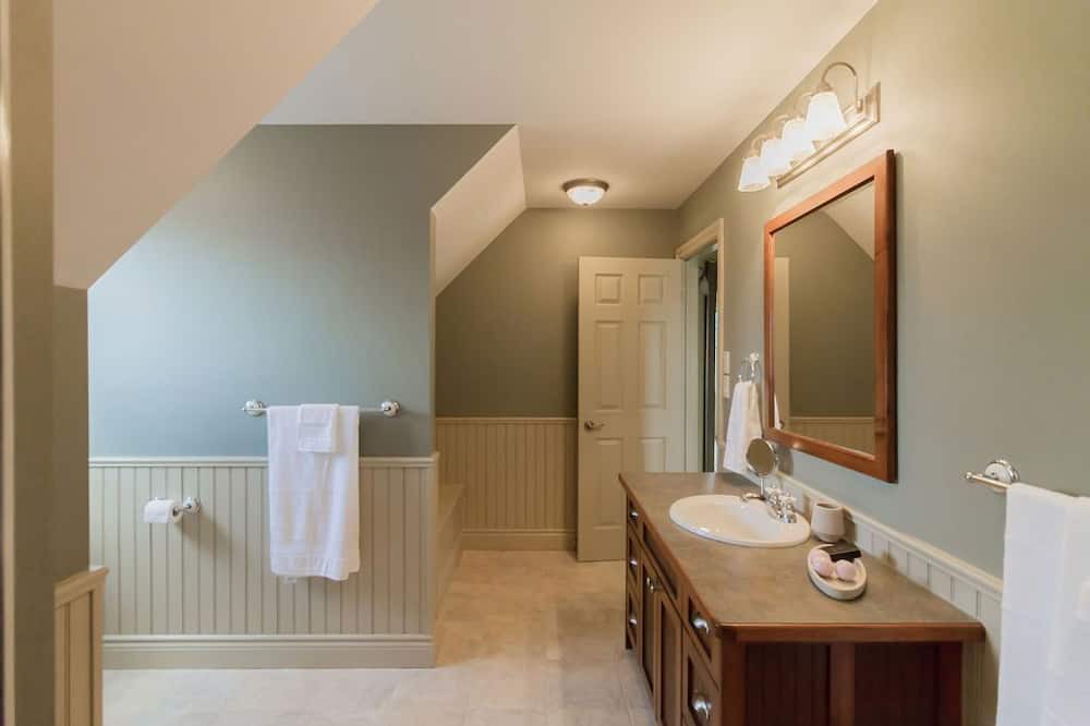 Photo of Bathroom in Wellington