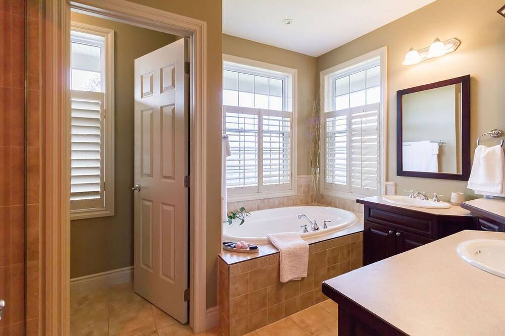 Photo of Bathroom in Wellington