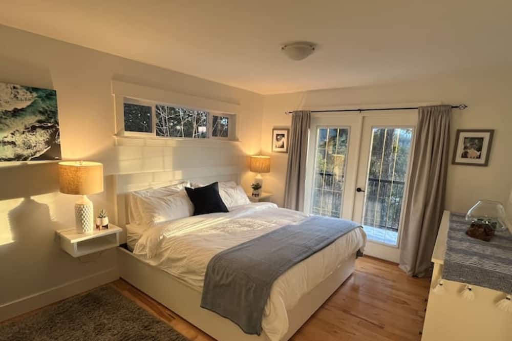 Photo of Bedroom in North Cowichan