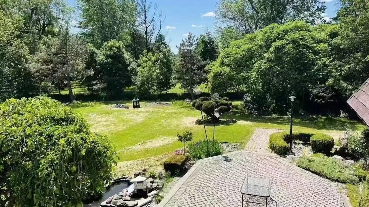 Photo of Outdoor in King